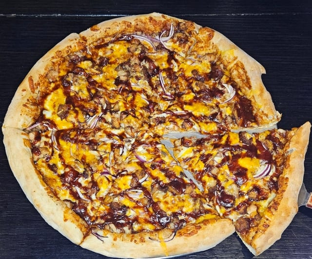 BBQ CHICKEN (14").